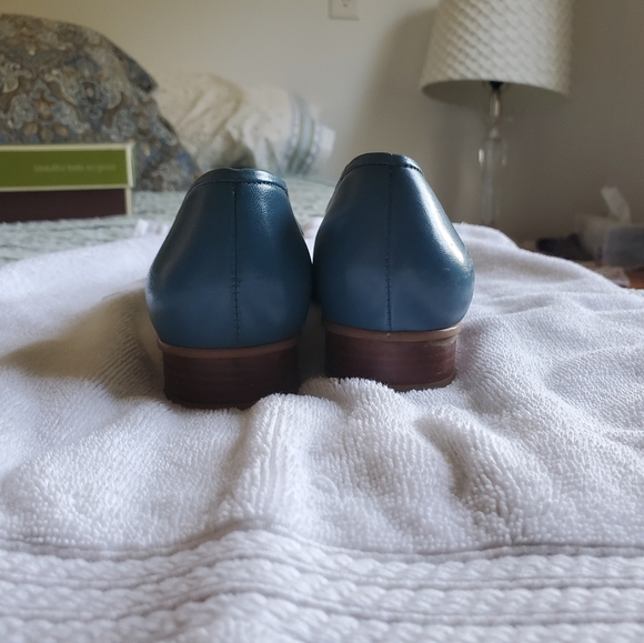 Blue dress shoes - Picture 3 of 4